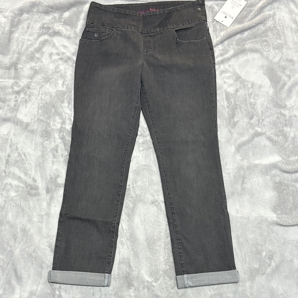 Gloria Vanderbilt Charcoal Straight Leg pull un Pants.